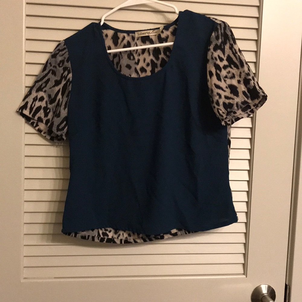 Leopard short sleeve top